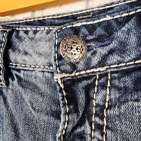 Silver Jeans Aiko Mid Capri Distressed Factory Fade Whiskered Light Blue Size 28 - Picture 5 of 15